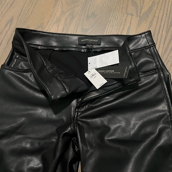 Free! With >3 items! NWT Banana republic size 24 vegan leather pants - Picture 6 of 9